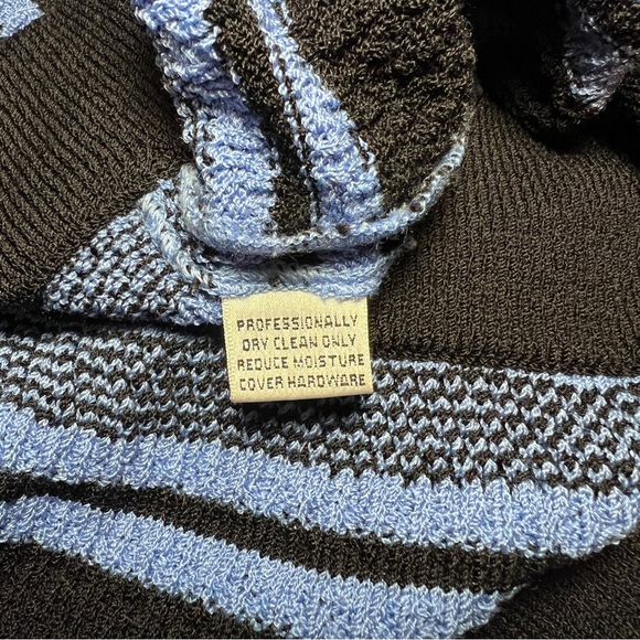 St. John Collection Black and blue striped pullover Size Large - Picture 4 of 7
